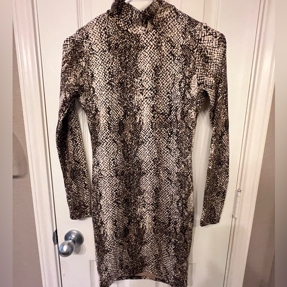 NWT JLUXLABEL size small mock turtleneck snakeskin print minidress - Picture 2 of 6